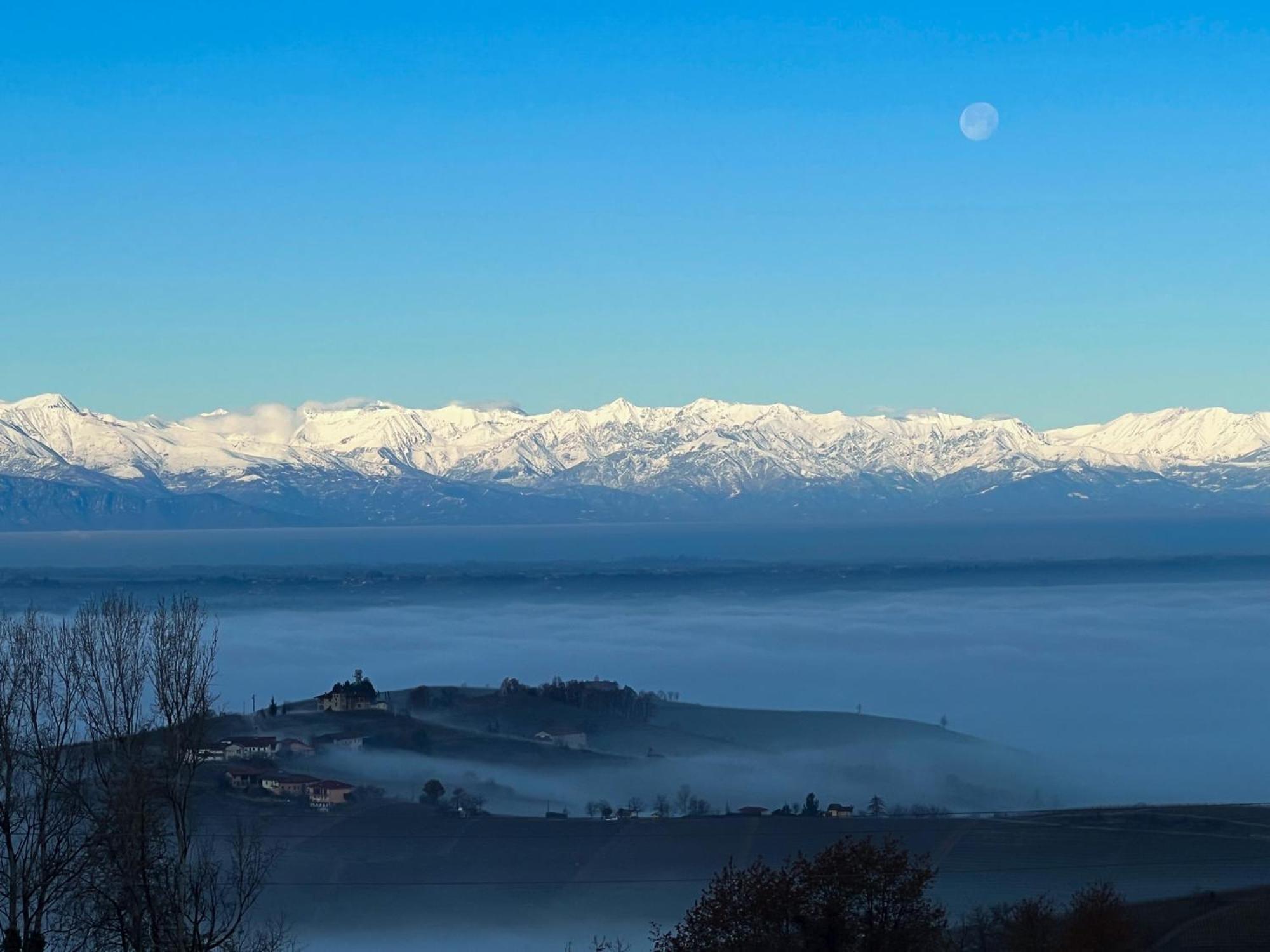 Вілла Just Langhe Casa Barolo Новело Екстер'єр фото