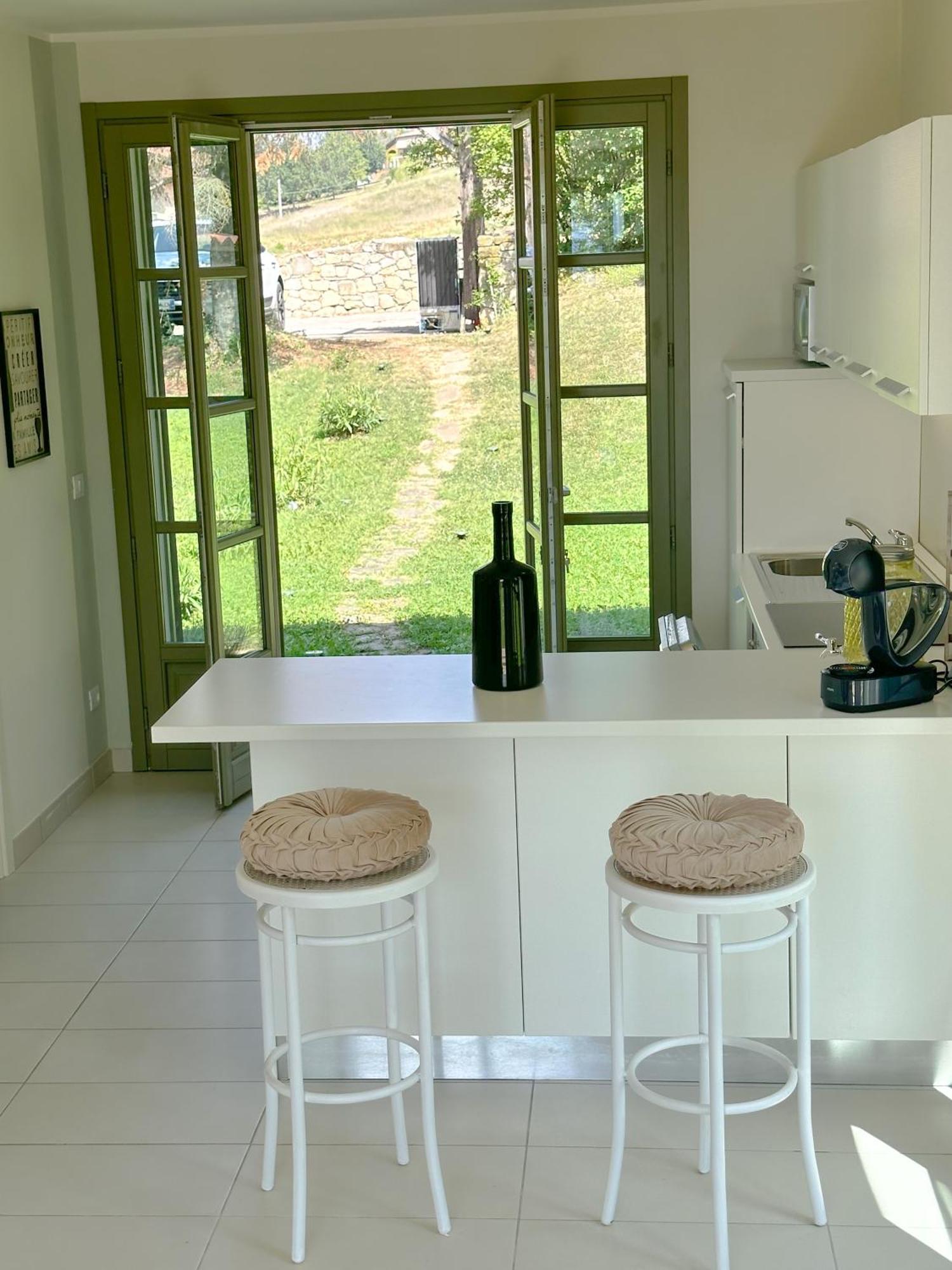 Вілла Just Langhe Casa Barolo Новело Екстер'єр фото